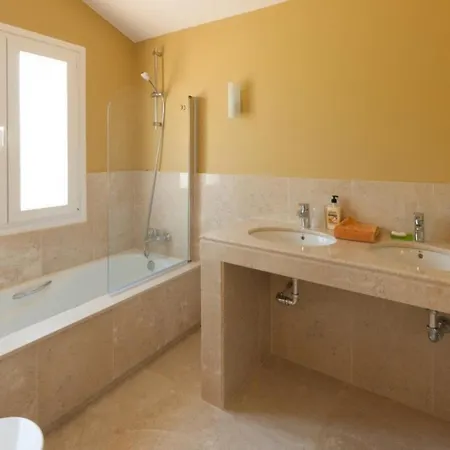 With 6 Bedrooms In Сasa de vacaciones