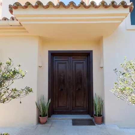 With 6 Bedrooms In